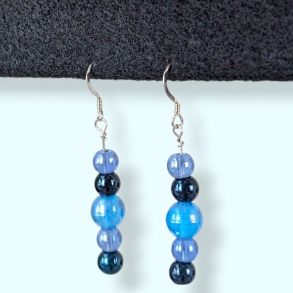 (2/$20) Vintage Dangling Blue Glass Bead Earrings - Picture 2 of 4